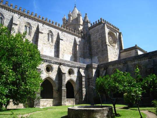 Évora's old church